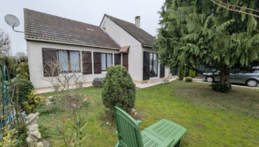 SOUS OFFRE. Dans un quartier résidentiel paisible de NANGIS