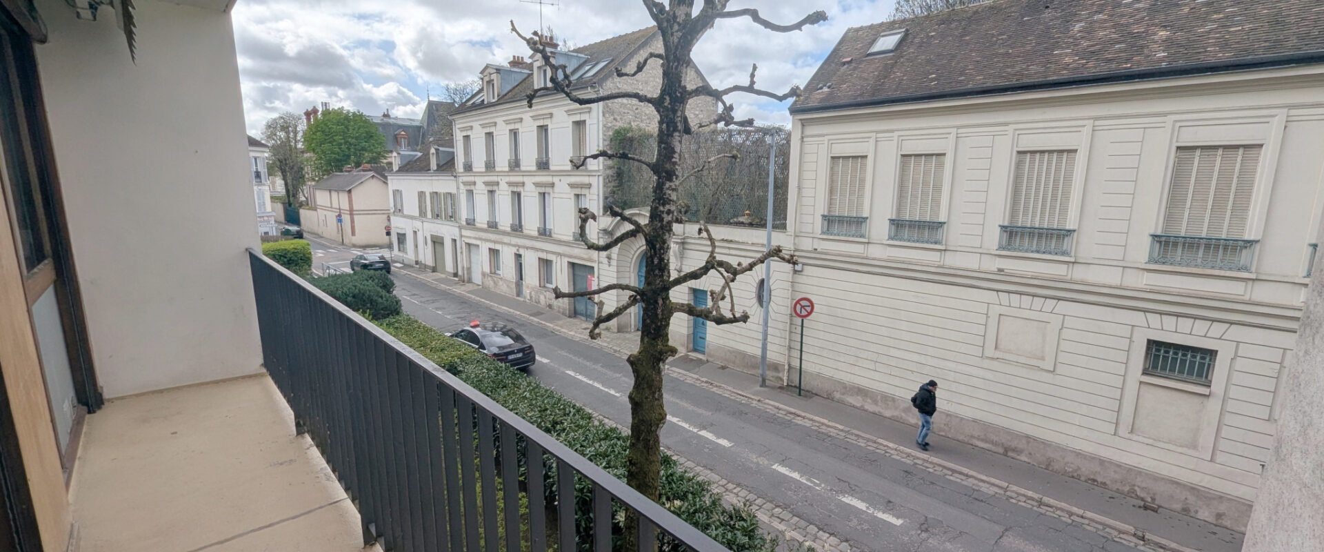 En hypercentre, appartement 4 pièces, 90 m2 env. avec garage en sous-sol.