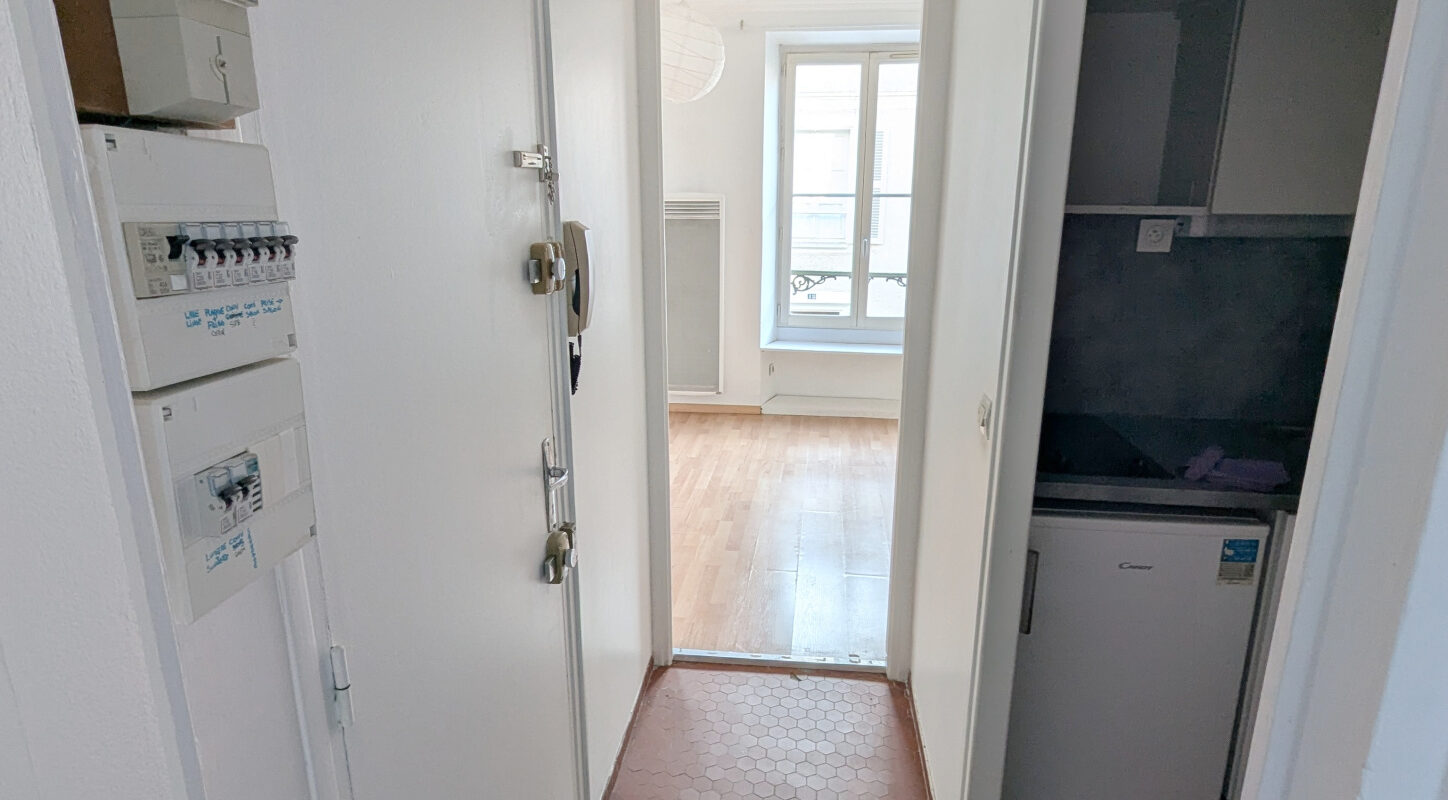 Studio 24 m2 env., centre ville !