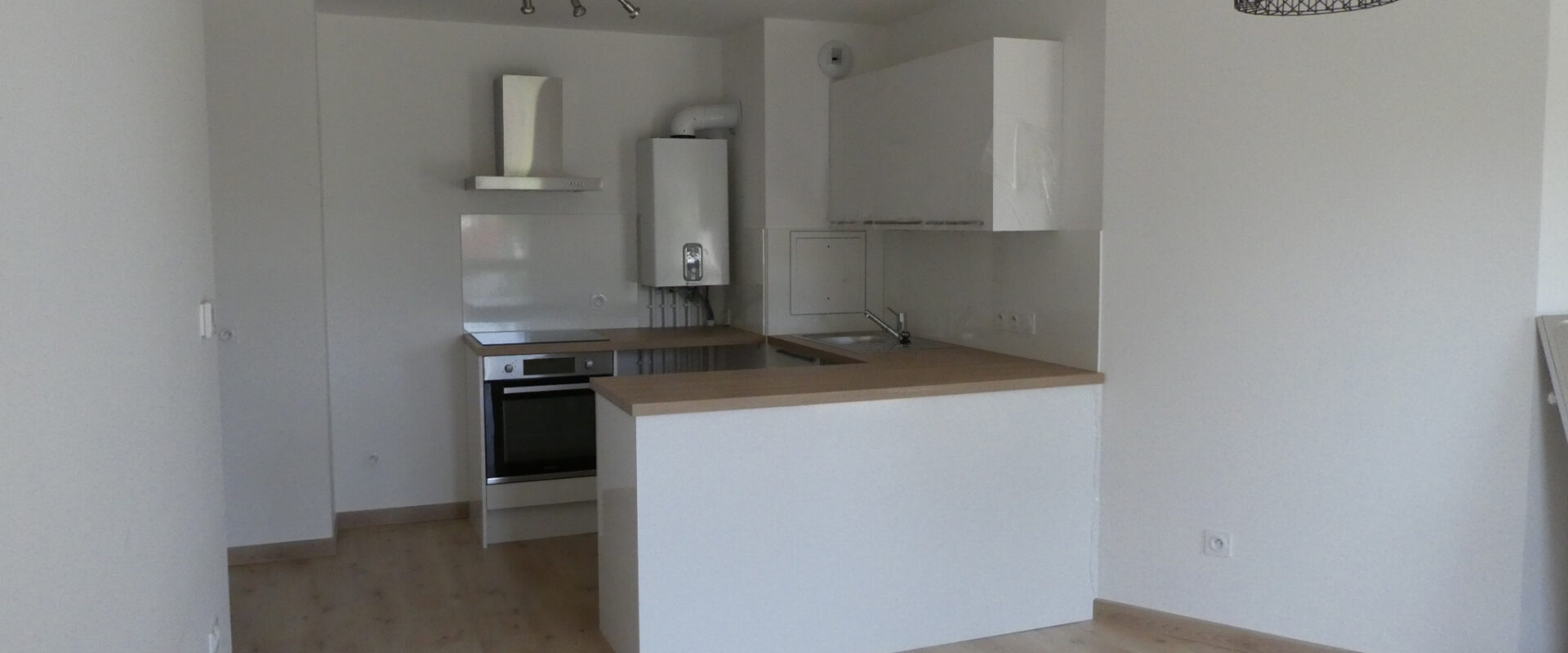 Appartement récent 3 pièces 57 m2 avec balcon