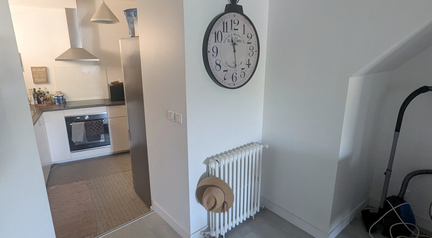 Pour investisseur, immeuble de 5 logements + jardin