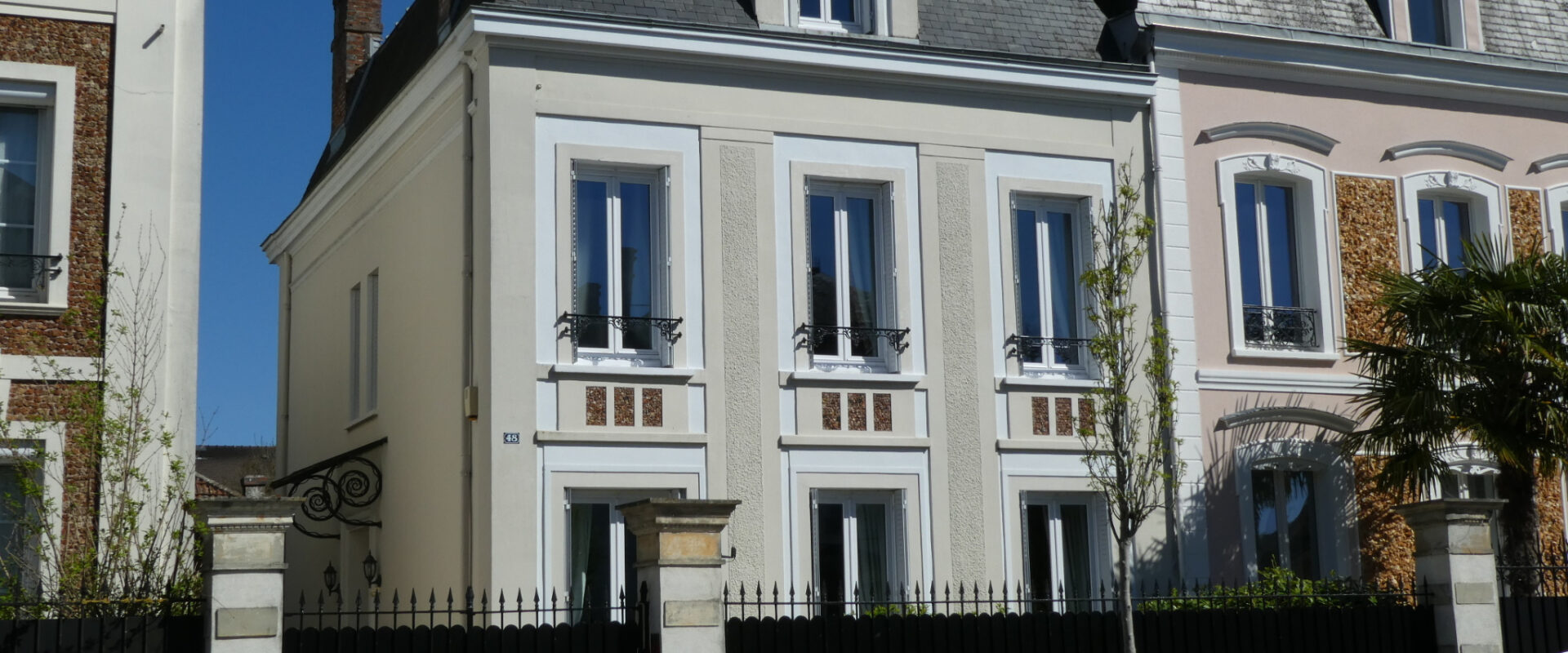 MAISON BOURGEOISE 7 PIÈCES PRINCIPALES A NANGIS (77)