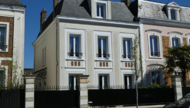 MAISON BOURGEOISE 7 PIÈCES PRINCIPALES A NANGIS (77)