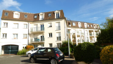 Grand studio vendu occupé en résidence