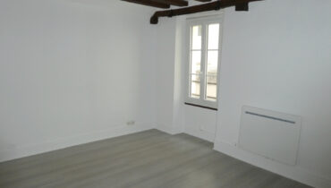 STUDIO avec espace-nuit en centre ville