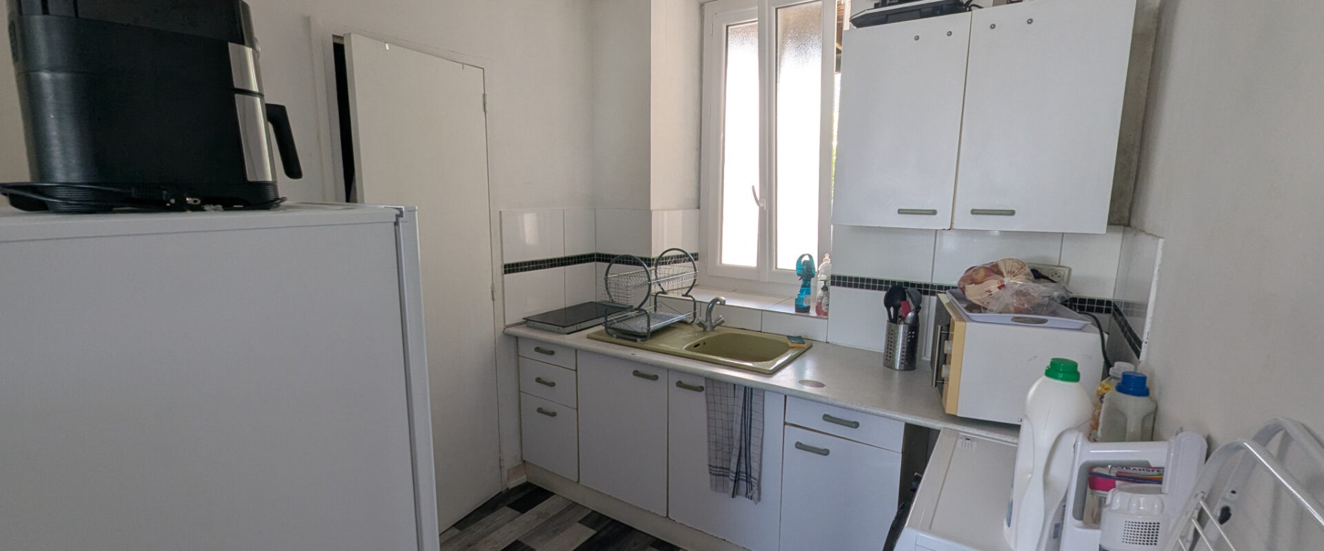 Pour investisseur, immeuble de 5 logements + jardin