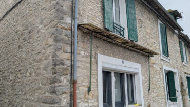 Immeuble de 5 logements + jardin