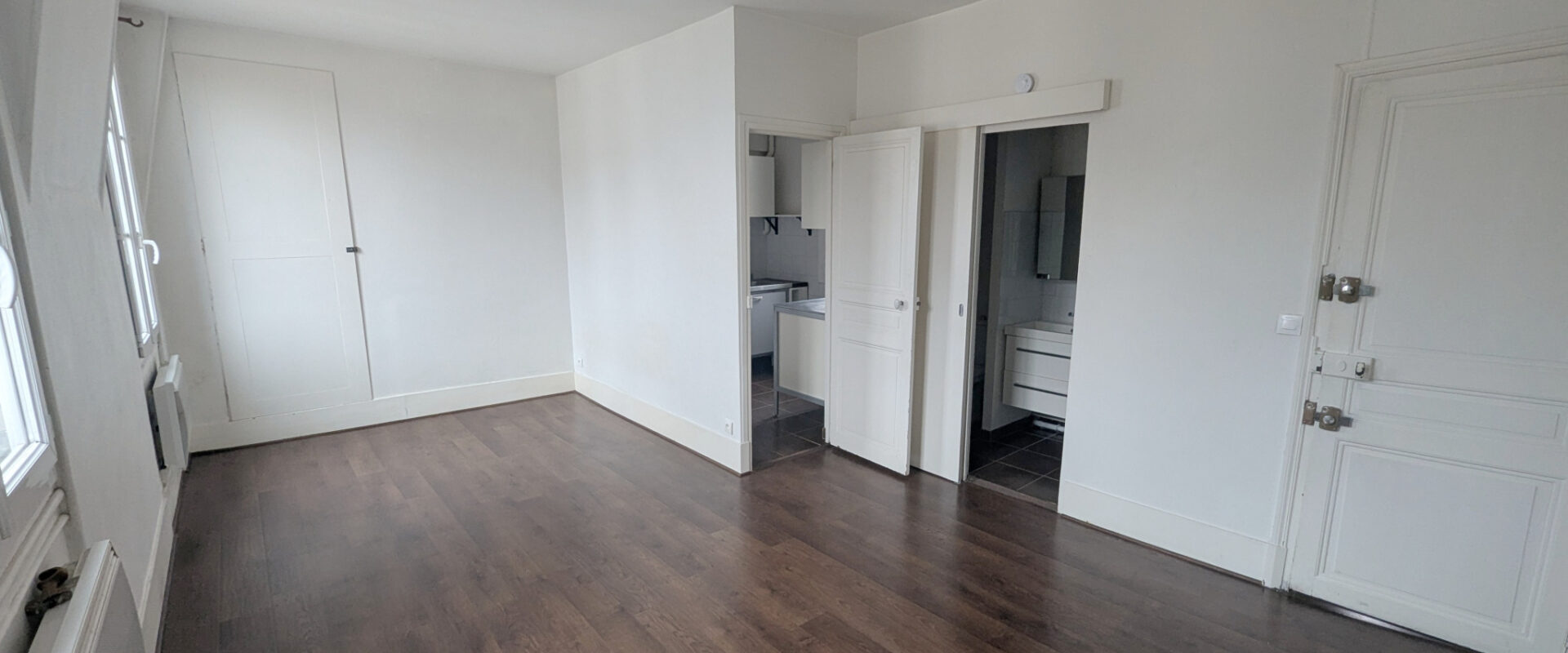 SOUS COMPROMIS. Hypercentre proche château !