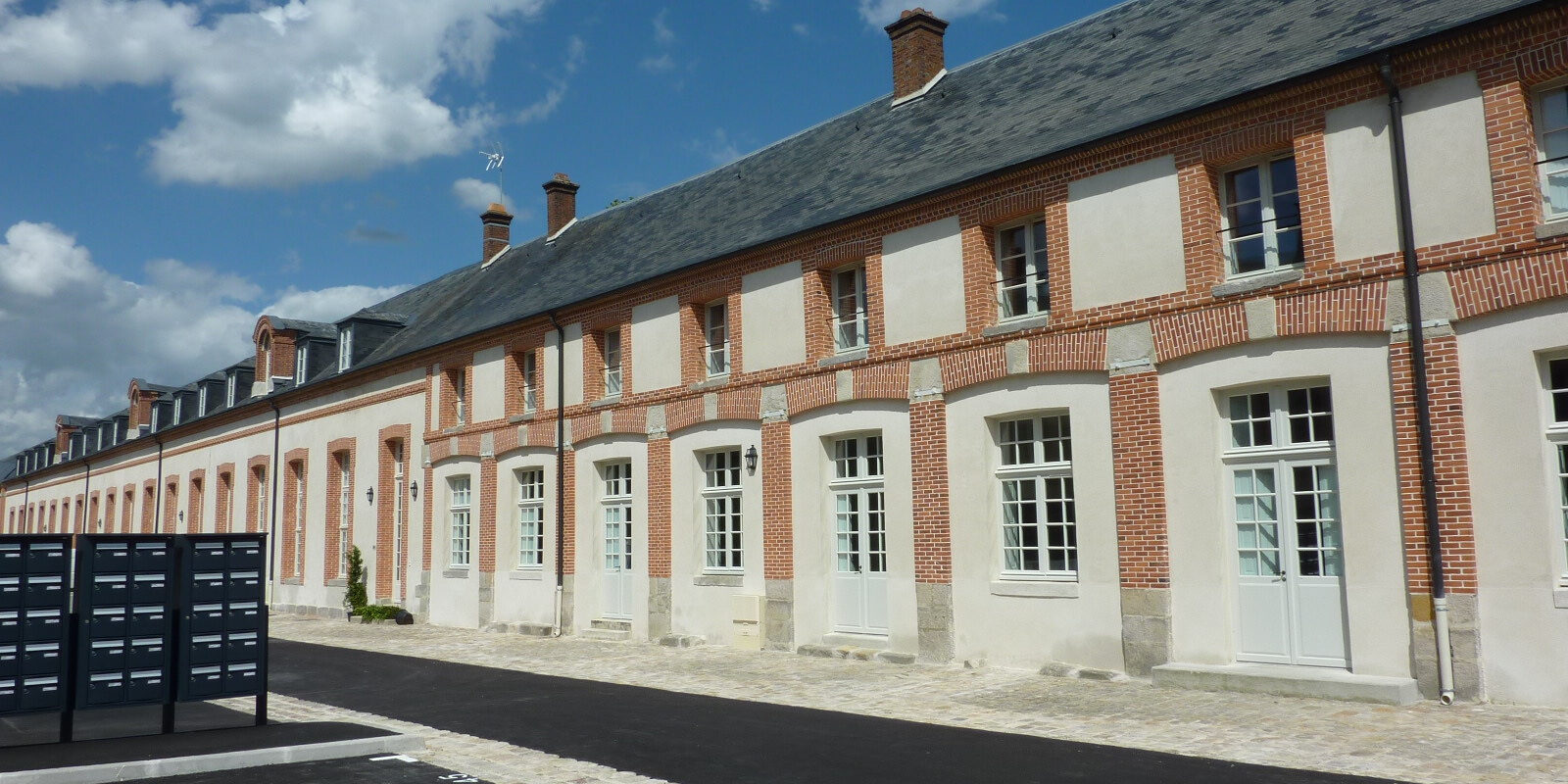 APPARTEMENT 3 PIÈCES 77 m2 avec parking