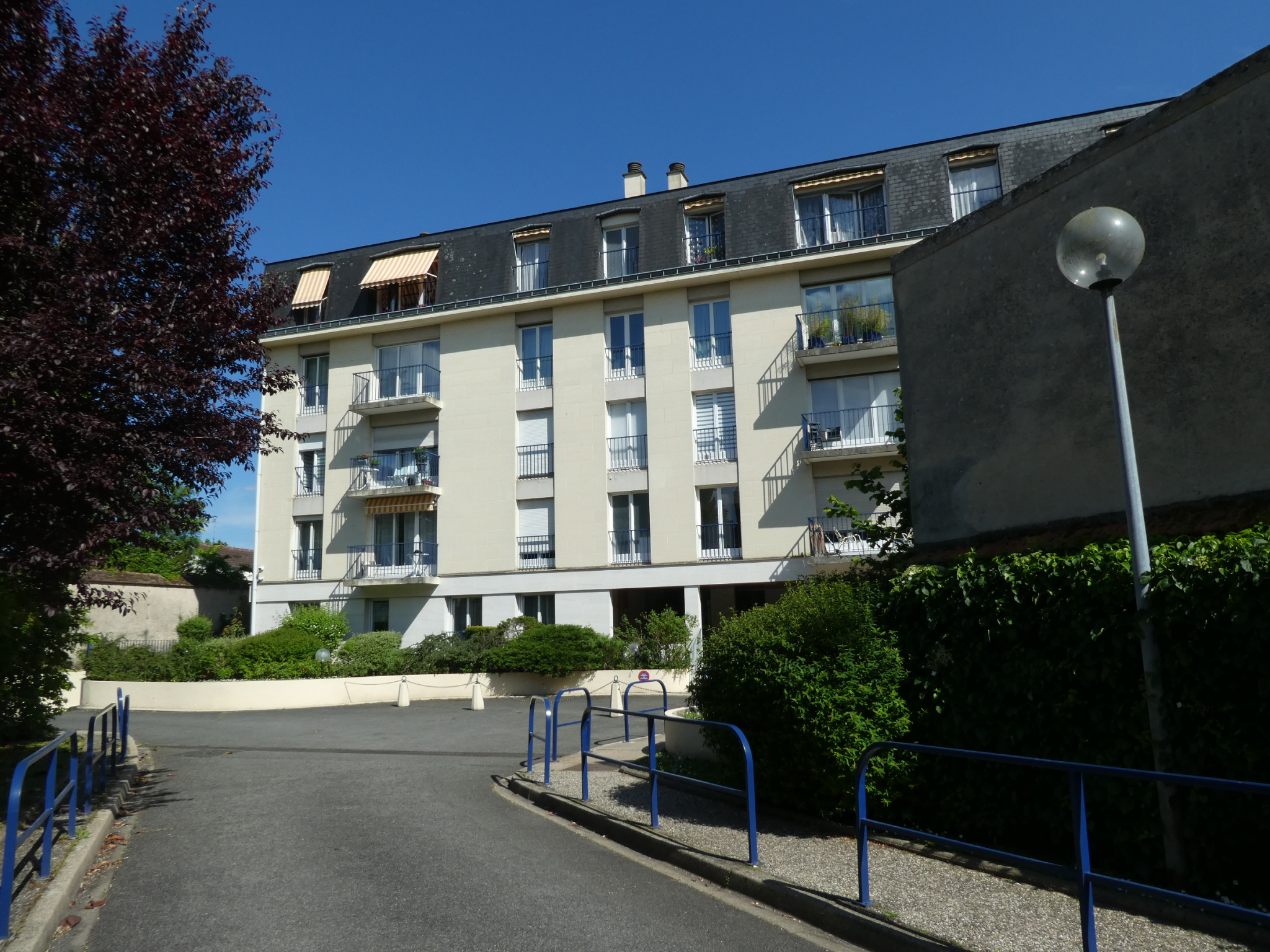 STUDIO SPACIEUX EN RÉSIDENCE