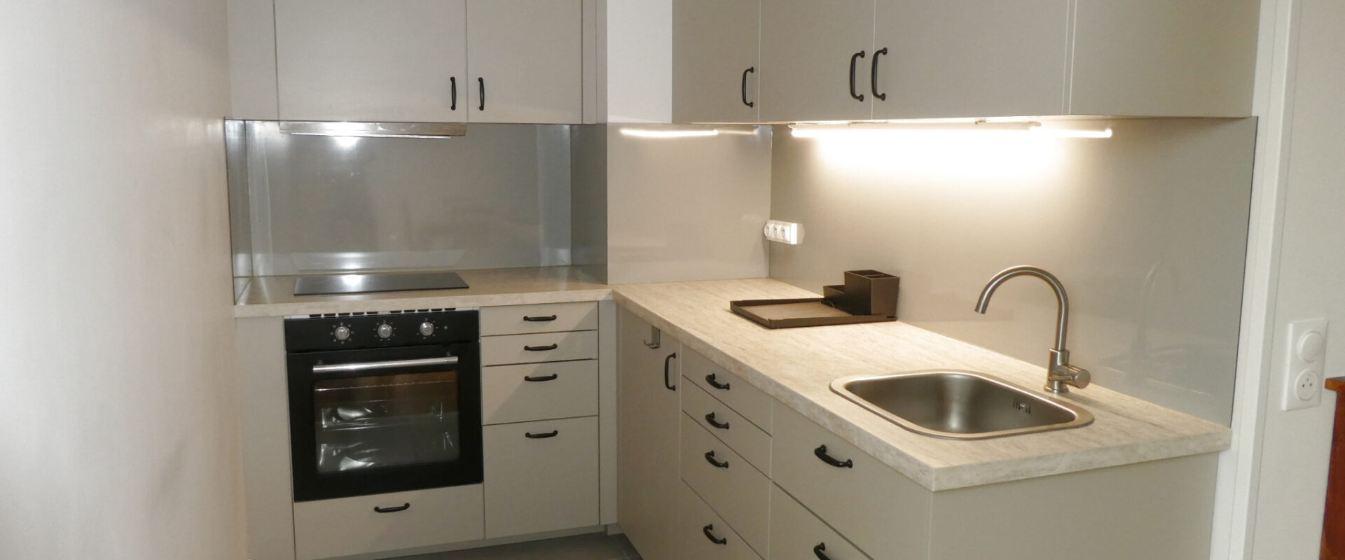 STUDIO SPACIEUX EN RÉSIDENCE