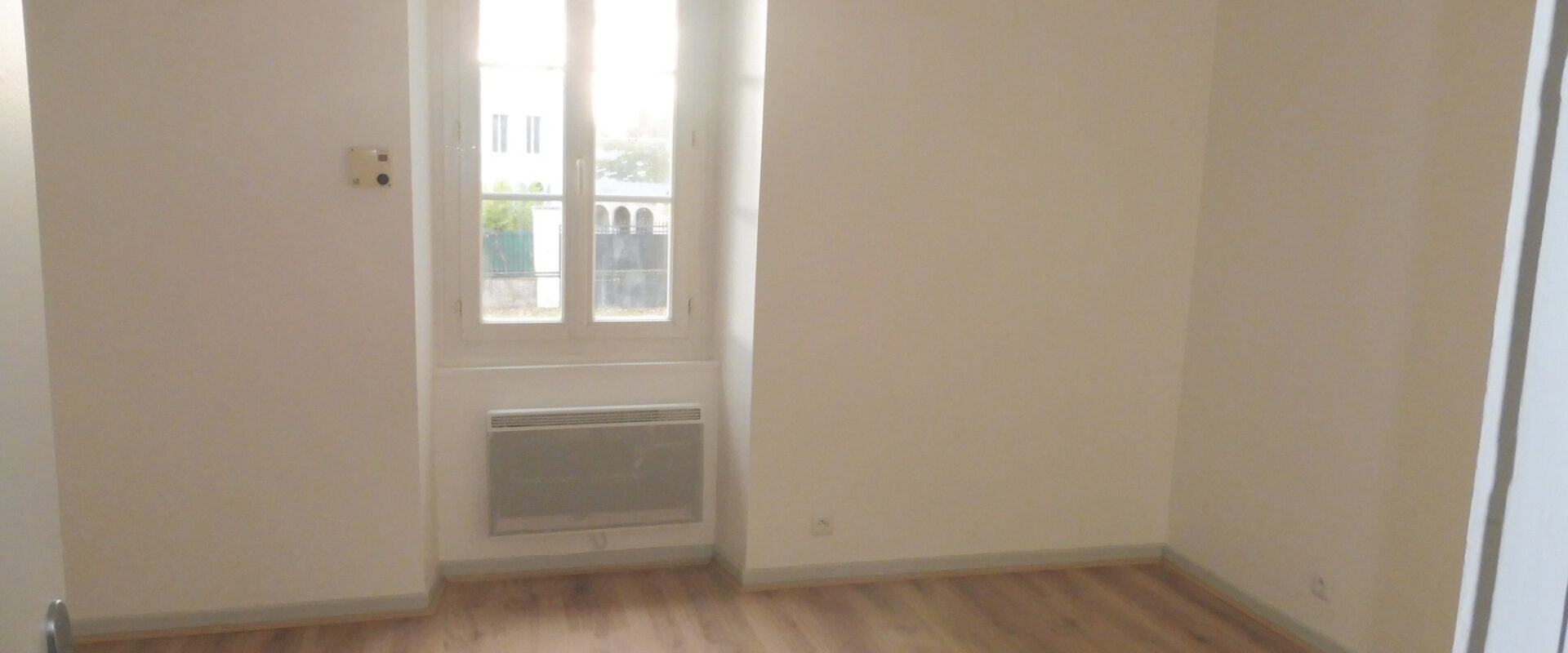 APPARTEMENT 2 PIÈCES 35 m2 avec jardin