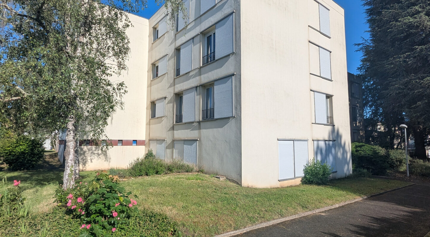 Appartement 5 pièces, 100m2 env. Résidence des Guettes.