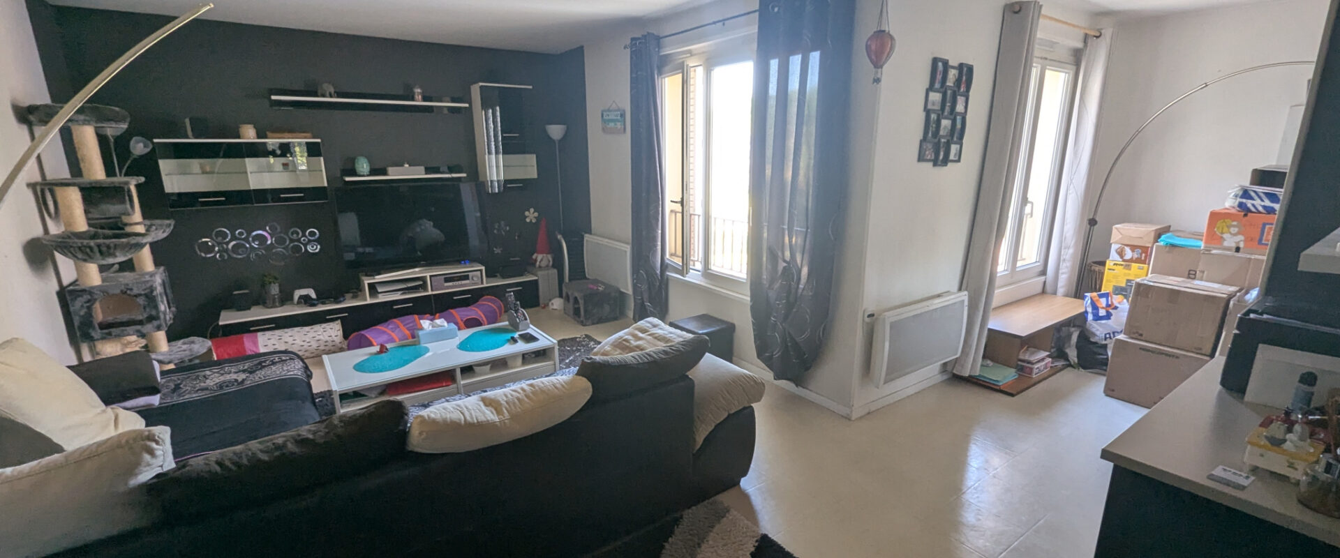 Appartement 5 pièces, 100m2 env. Résidence des Guettes.