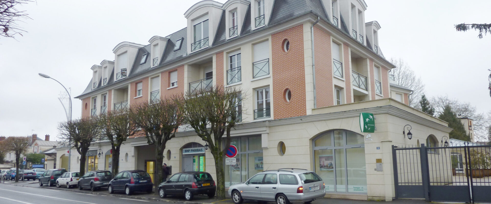 studio 34 m2 en résidence avec cave et parking