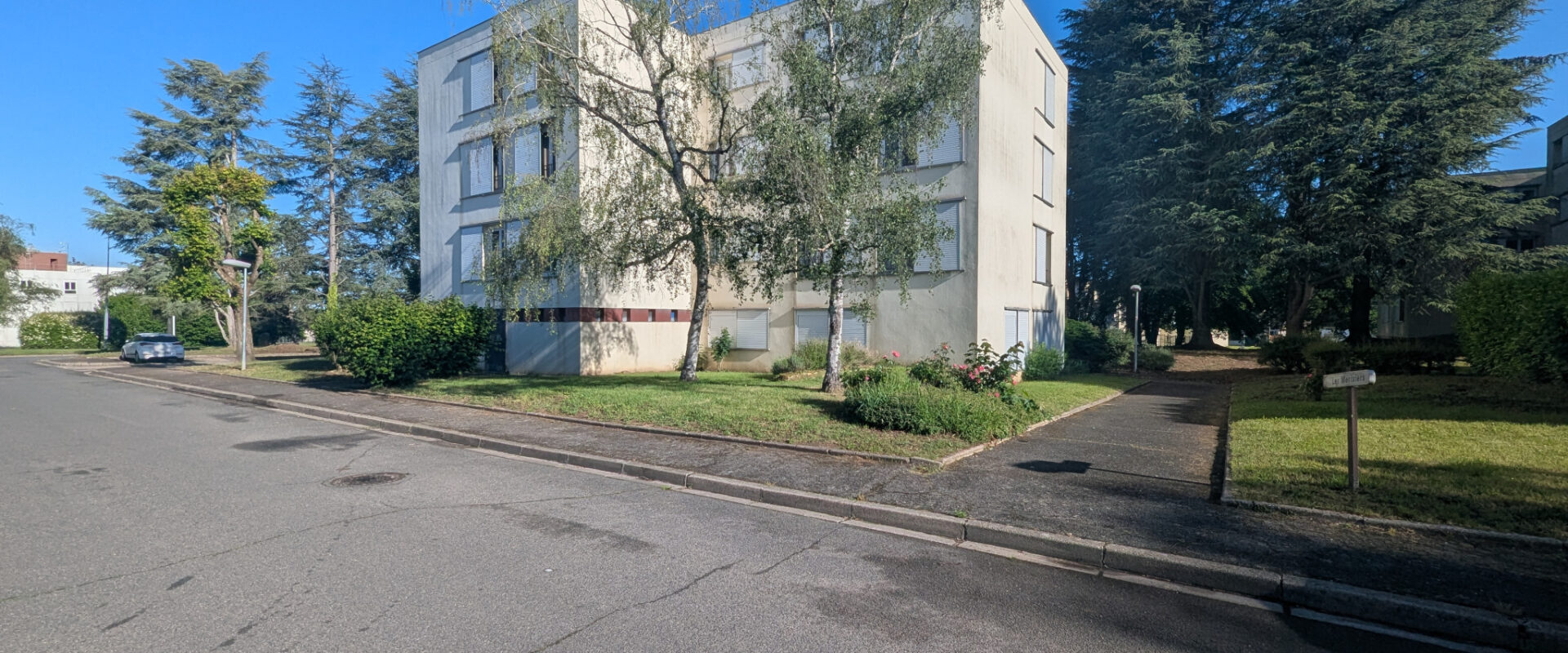 Appartement 5 pièces, 100m2 env. Résidence des Guettes.