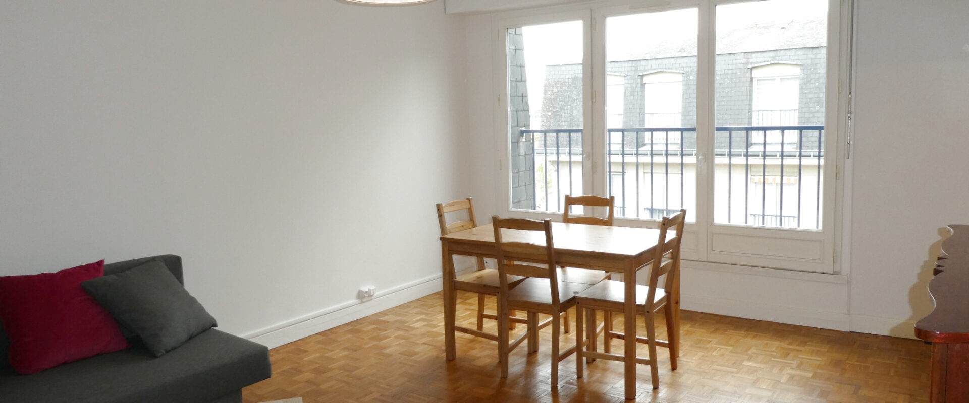 STUDIO SPACIEUX EN RÉSIDENCE
