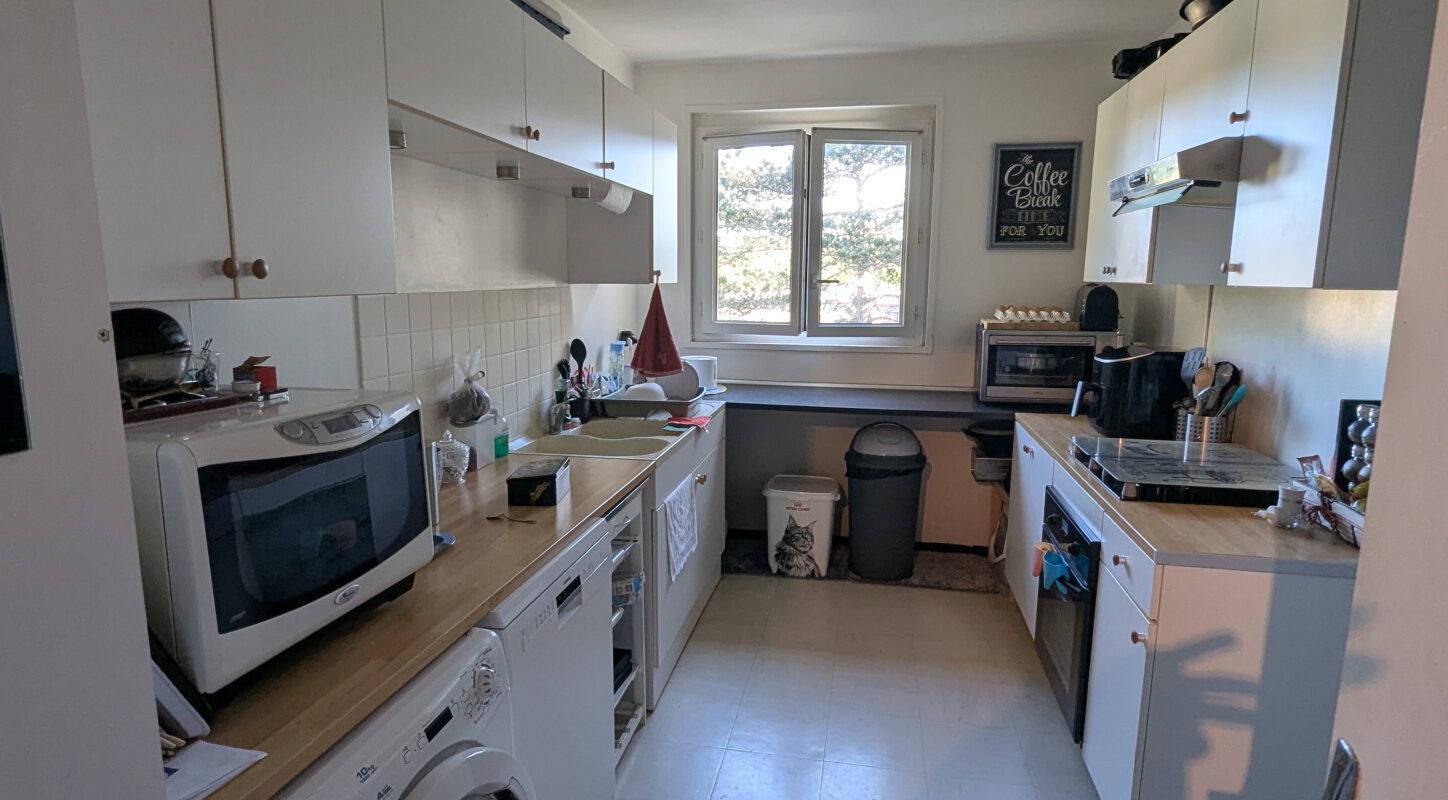 Appartement 5 pièces, 100m2 env. Résidence des Guettes.