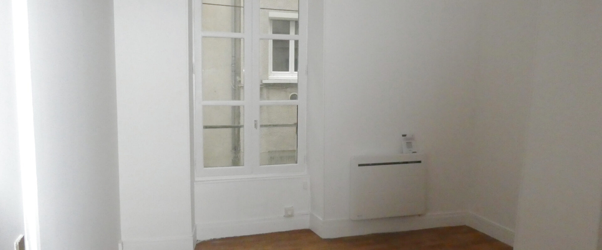 APPARTEMENT 2 PIÈCES 37 m2 à Fontainebleau