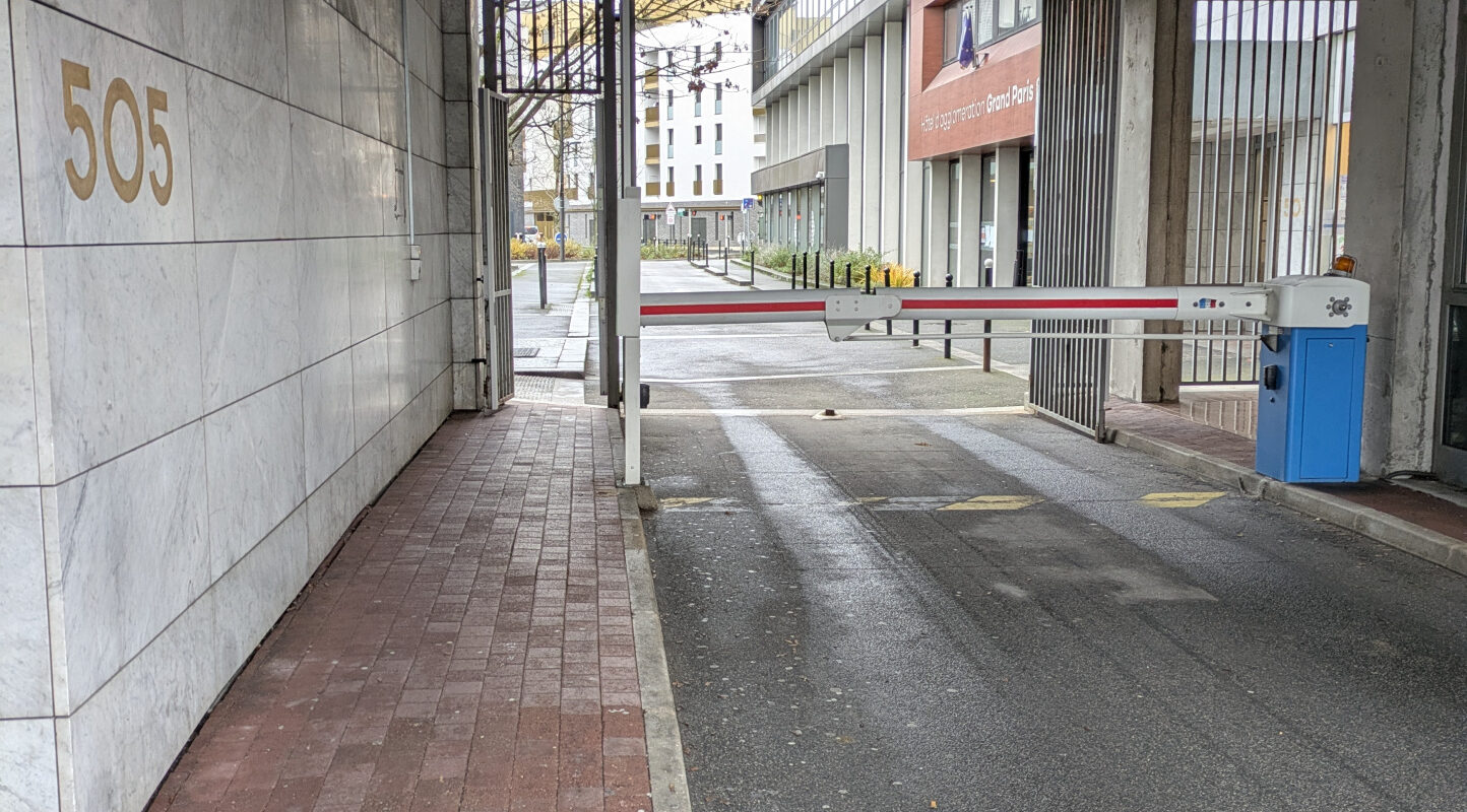 BUREAUX VENDU VIDE