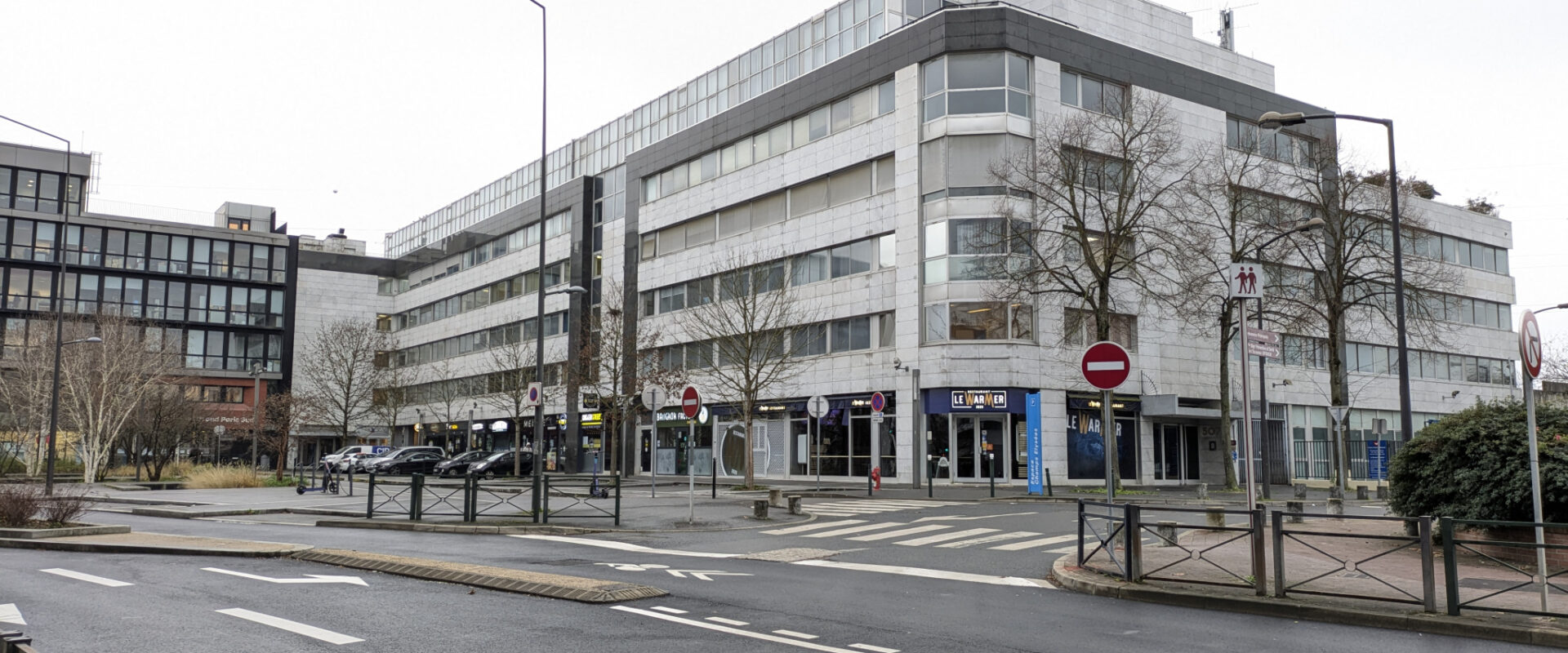 BUREAUX VENDU VIDE
