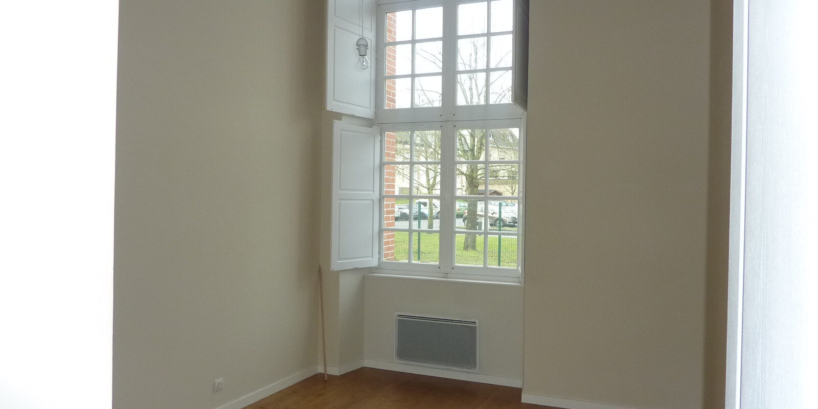 APPARTEMENT 3 PIÈCES 77 m2 avec parking