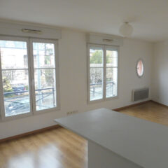 studio 34 m2 en résidence avec cave et parking