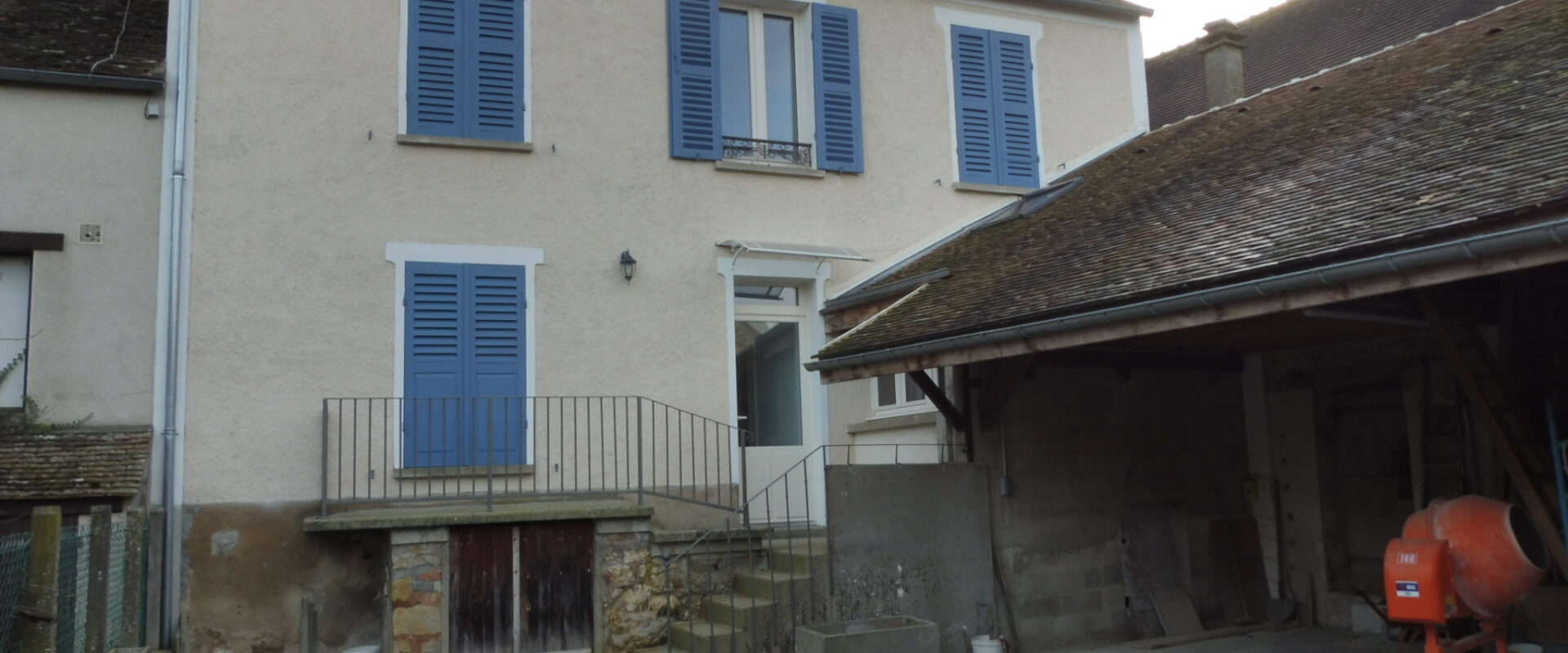 MAISON 7 PIÈCES AVEC JARDIN