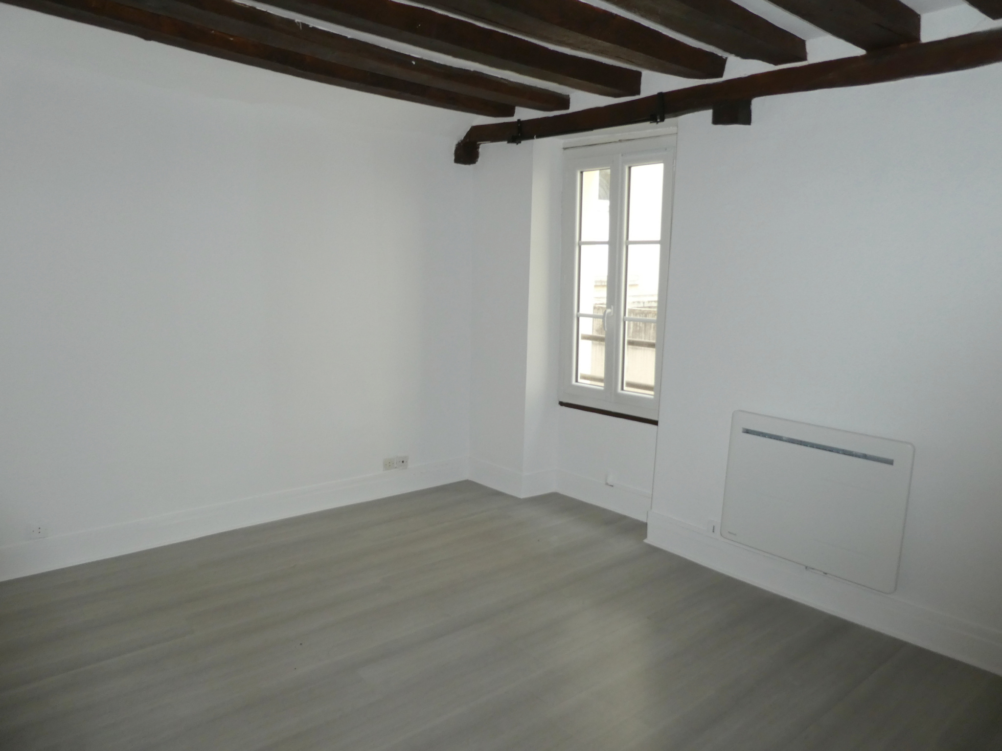 STUDIO avec espace-nuit en centre ville
