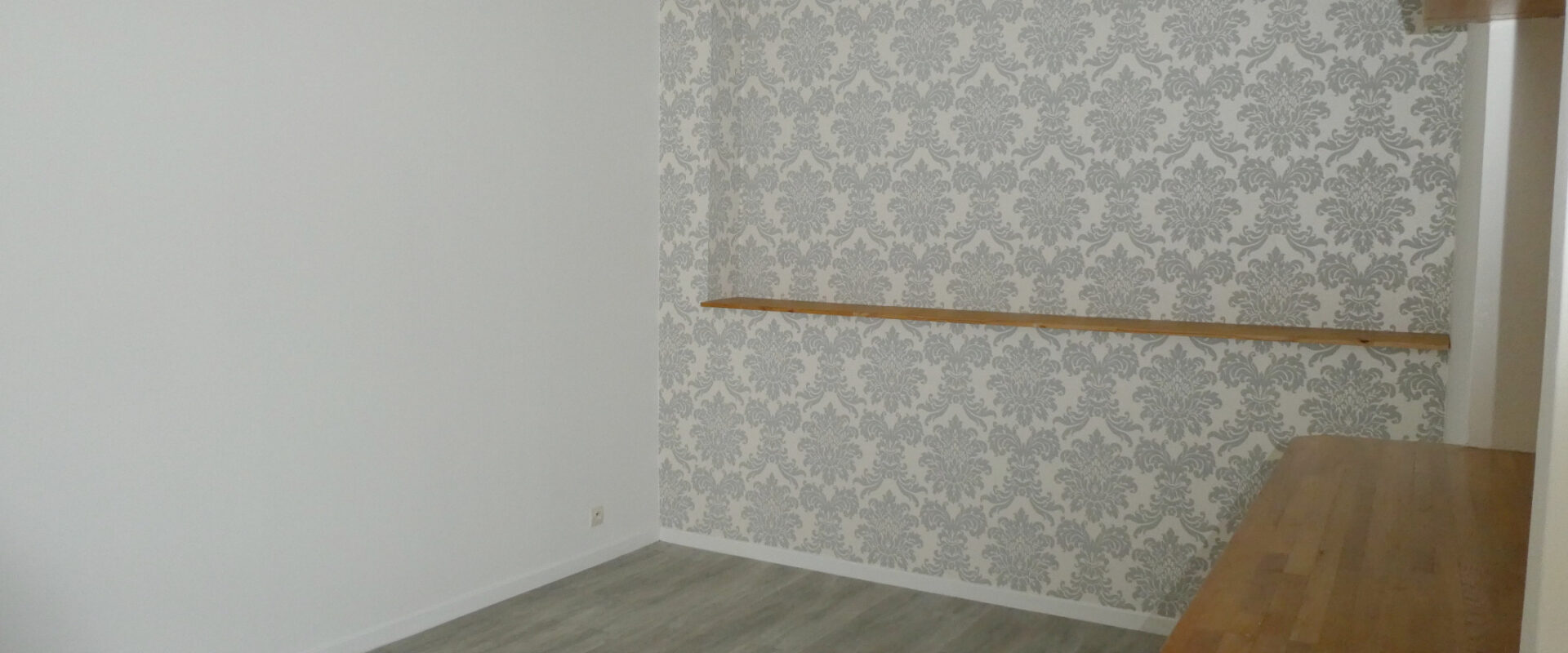 APPARTEMENT 2 PIÈCES 34 m2 avec stationnement