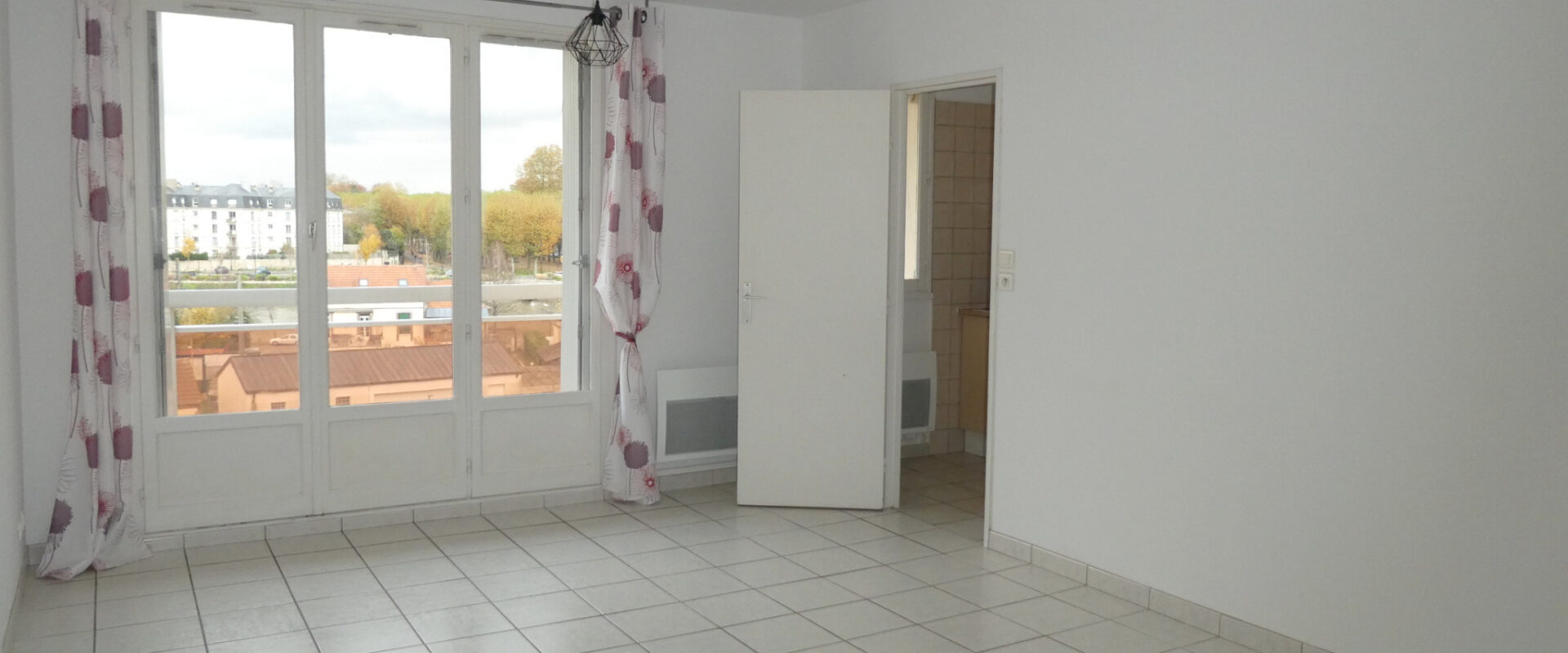 studio 29,5 m2 en résidence, avec balcon, cave et parking