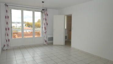 studio 29,5 m2 en résidence, avec balcon, cave et parking