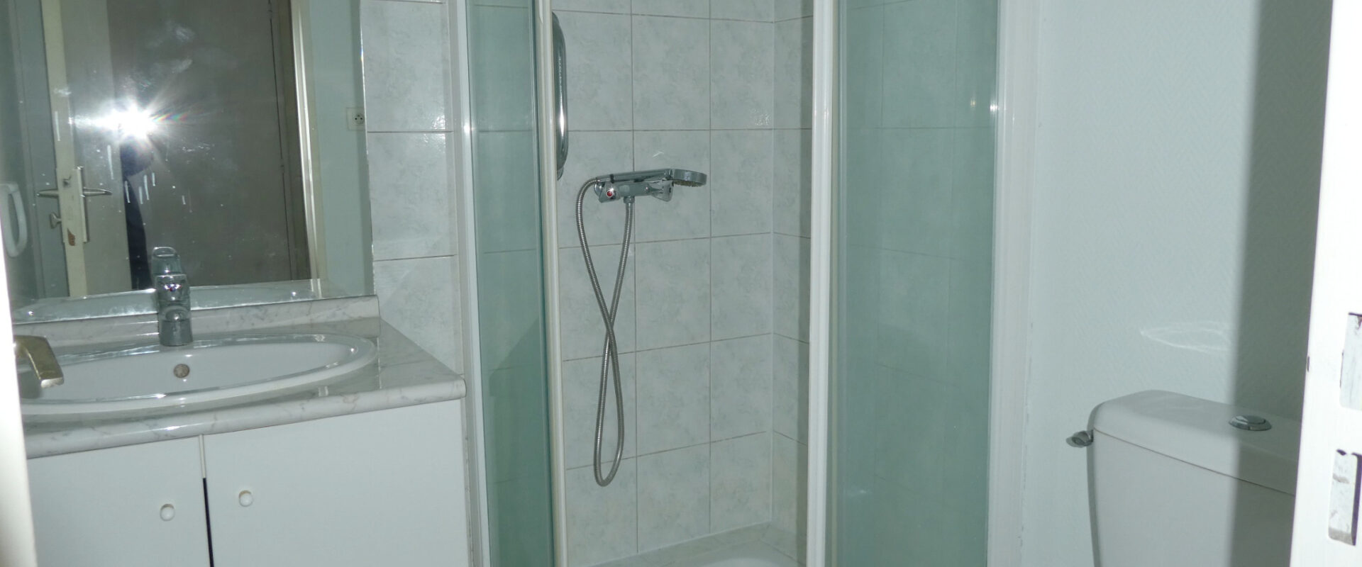studio 29,5 m2 en résidence, avec balcon, cave et parking