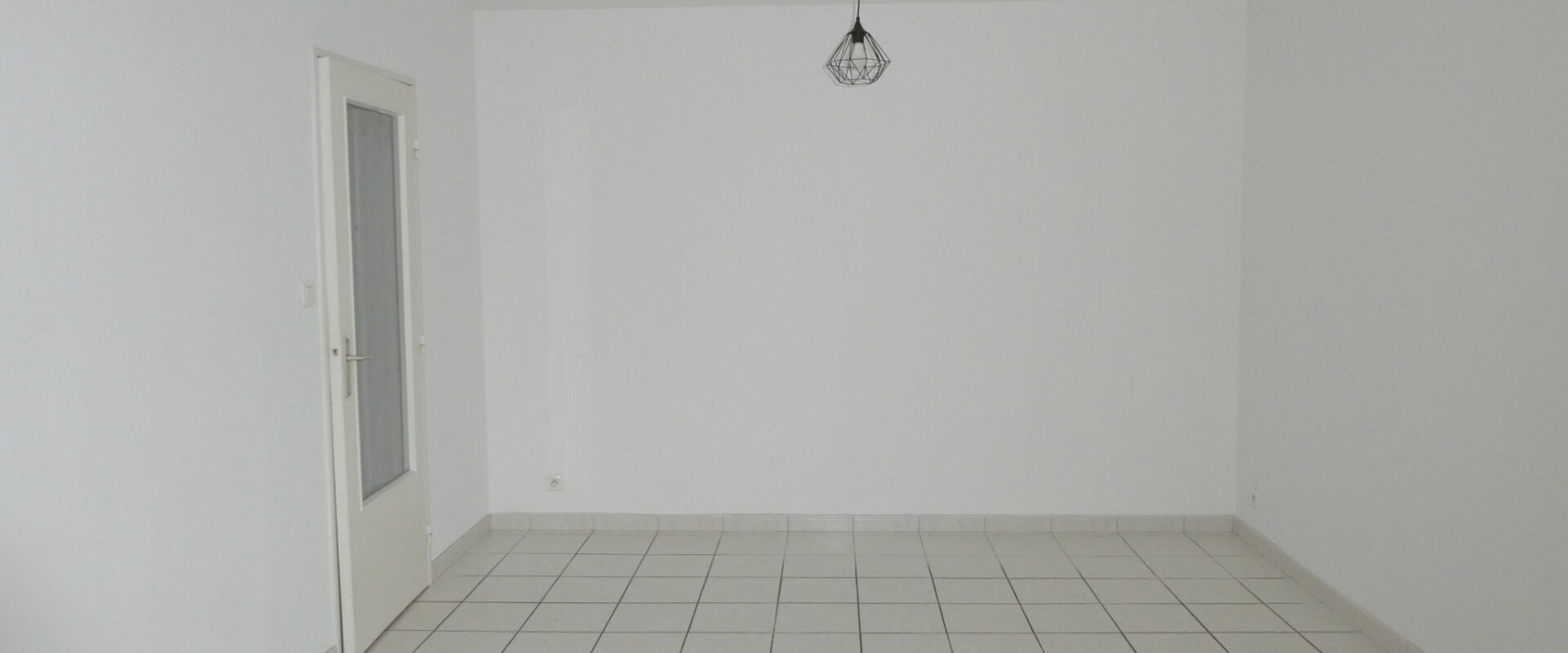 studio 29,5 m2 en résidence, avec balcon, cave et parking