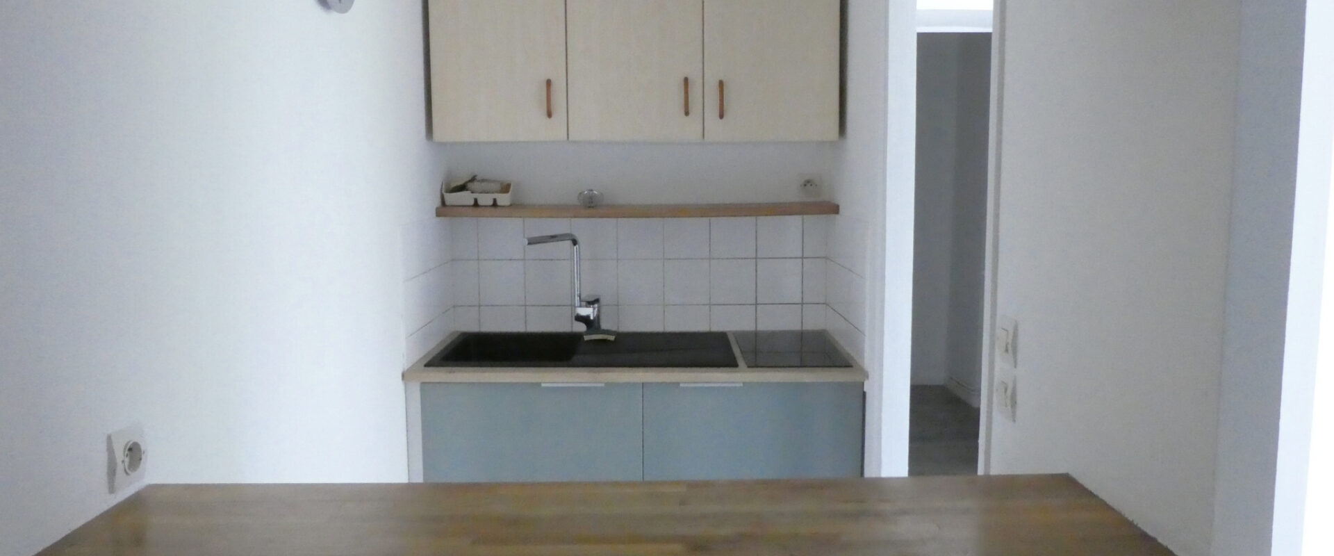APPARTEMENT 2 PIÈCES 34 m2 avec stationnement