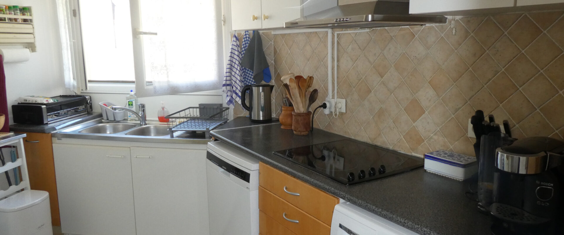 Appartement 4 pièces en résidence, avec parkings