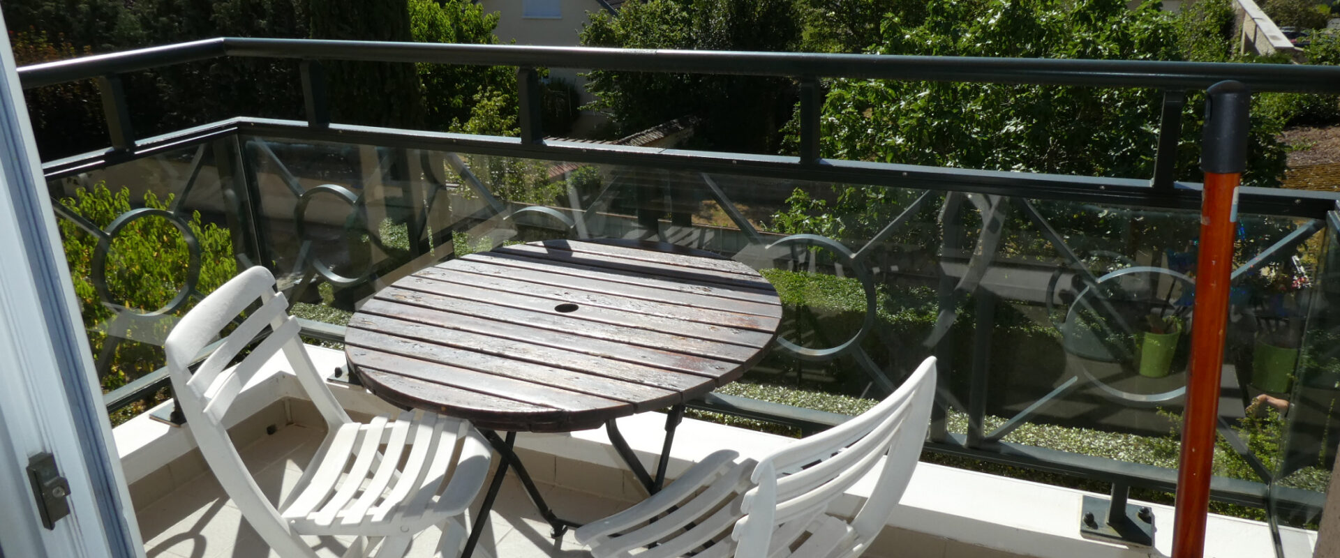 Appartement 4 pièces en résidence, avec parkings