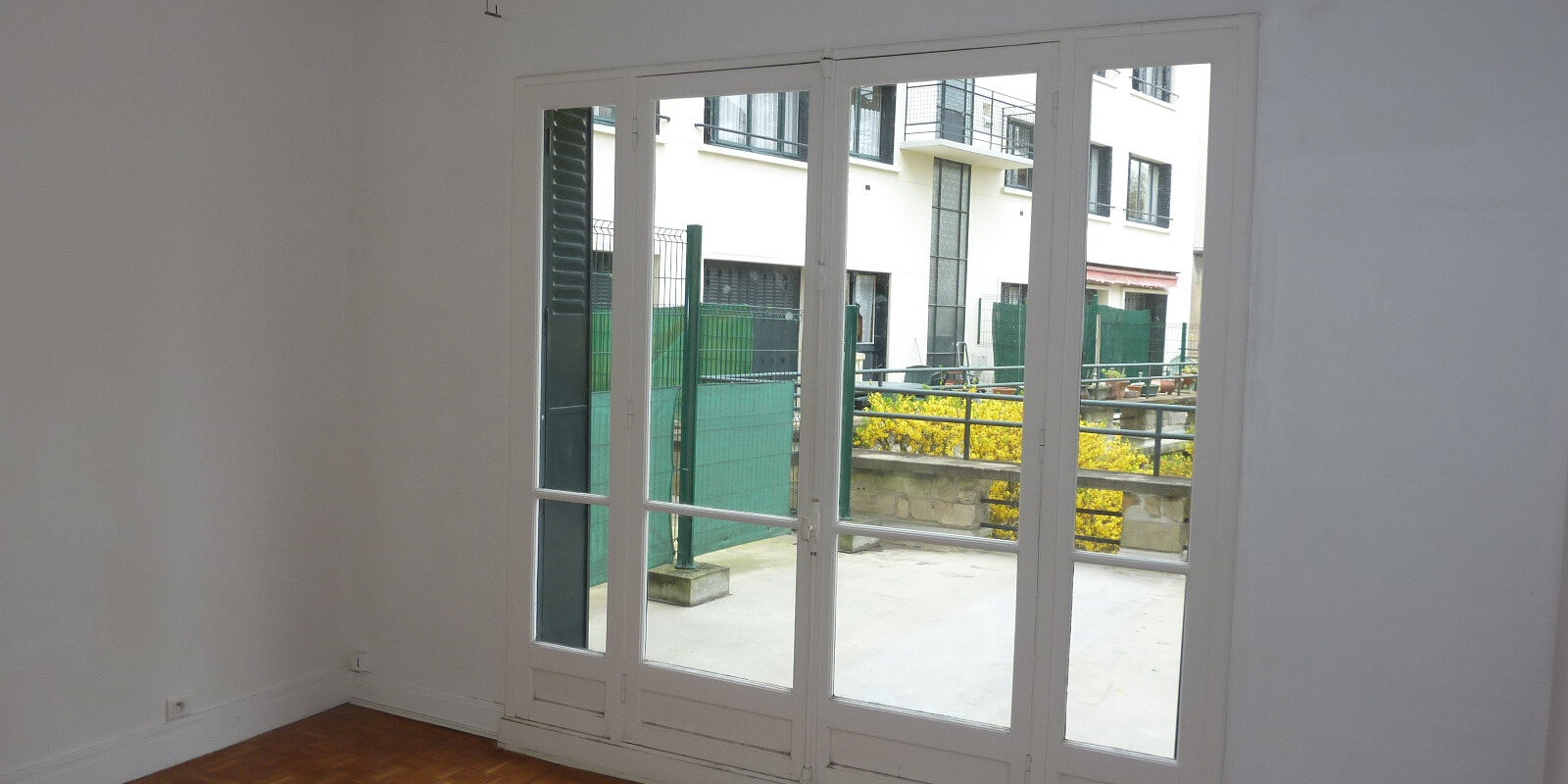 Appartement 2 pièces 54 m2 avec terrasse et parking