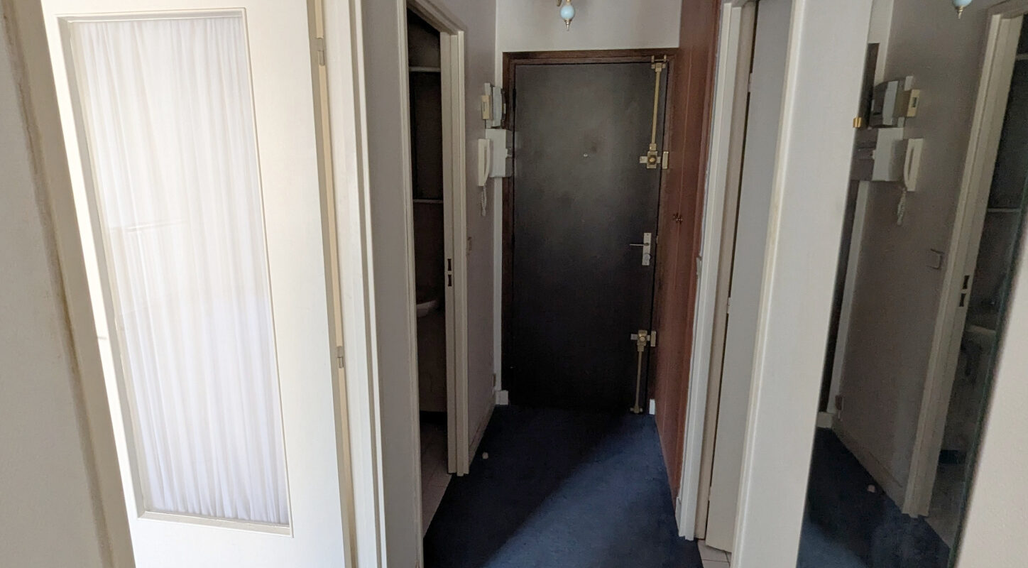 STUDIO EN RÉSIDENCE AVEC GARAGE