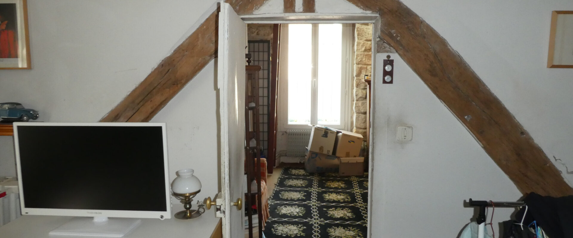 SOUS OFFRE. MAISON DE VILLE A FONTAINEBLEAU