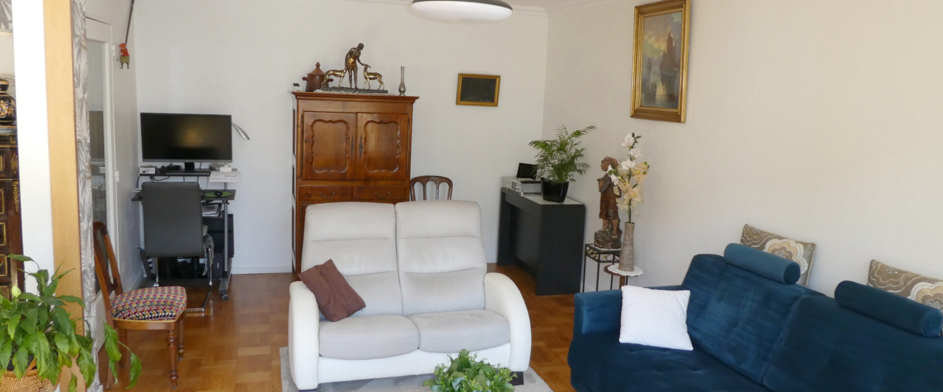 SOUS COMPROMIS. Appartement 3 pièces 70 m2 en hypercentre de Fontainebleau