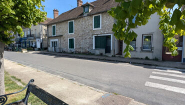 Pour investisseur, immeuble de 5 logements + jardin