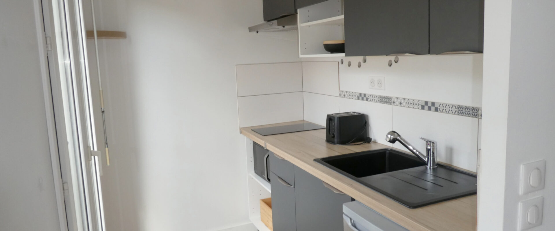 STUDIO MEUBLÉ 34 m2 EN R2SIDENCE