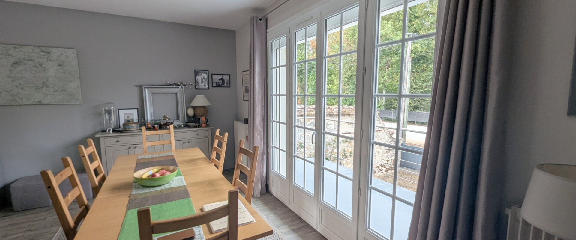 Maison entièrement rénovée   5 pièces   environ 90 m2   Terrain de 1 948 m2