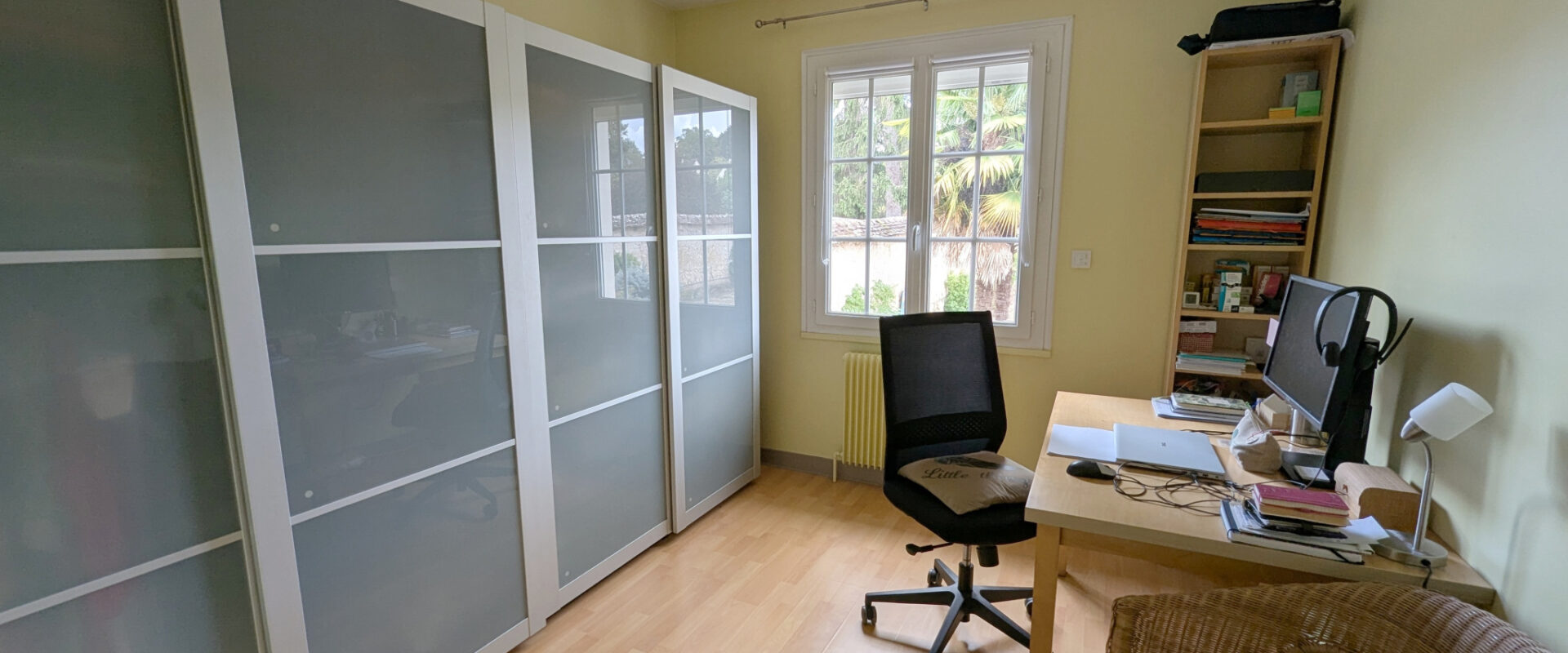 Maison entièrement rénovée   5 pièces   environ 90 m2   Terrain de 1 948 m2