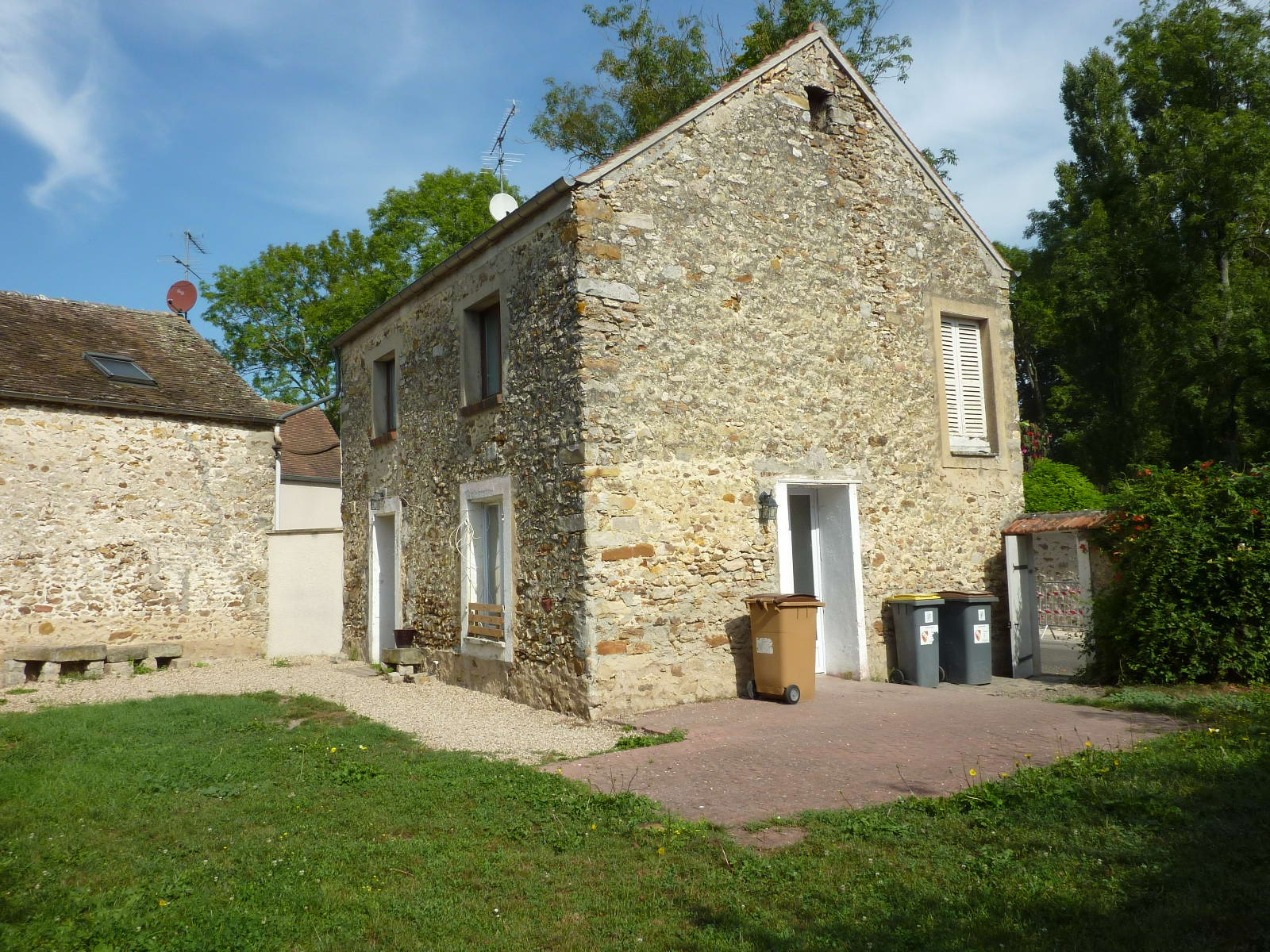 APPARTEMENT 3 PIÈCES 38,5 m2 avec jardin