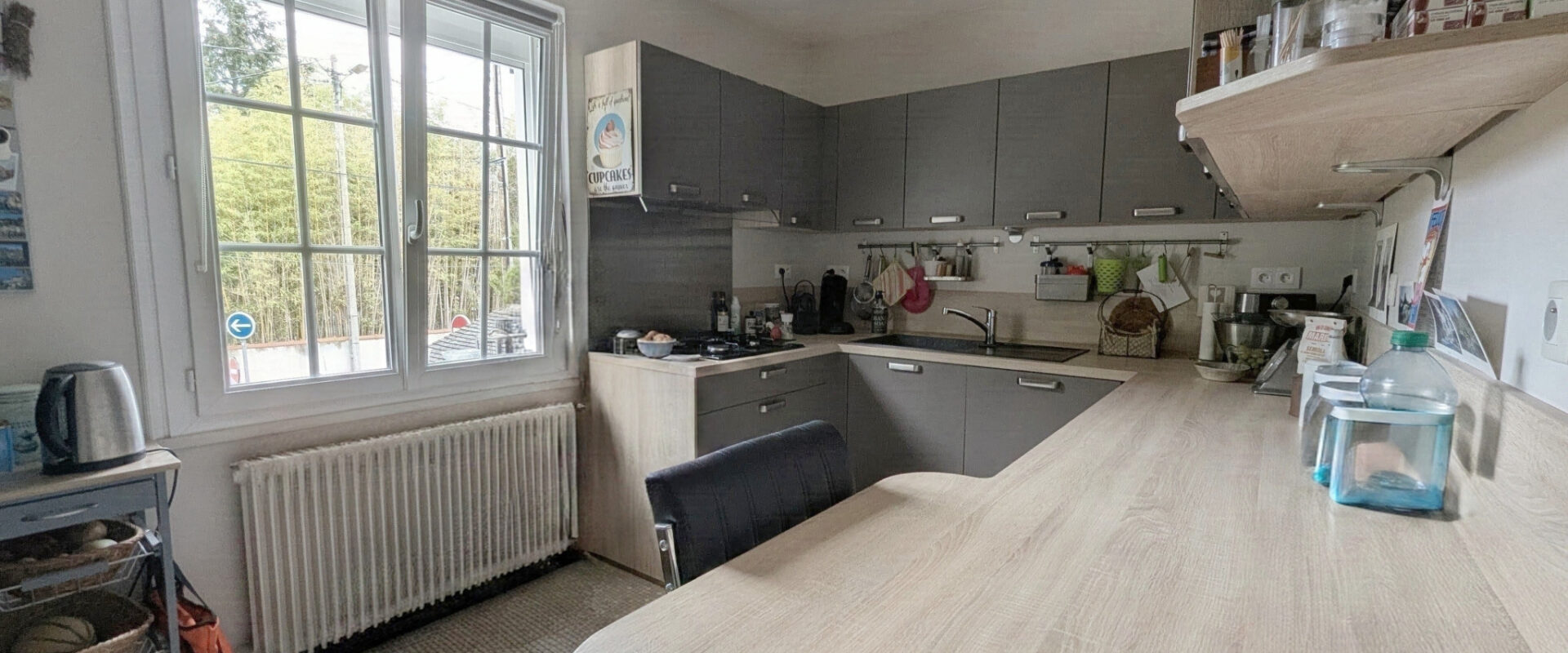 Maison entièrement rénovée   5 pièces   environ 90 m2   Terrain de 1 948 m2