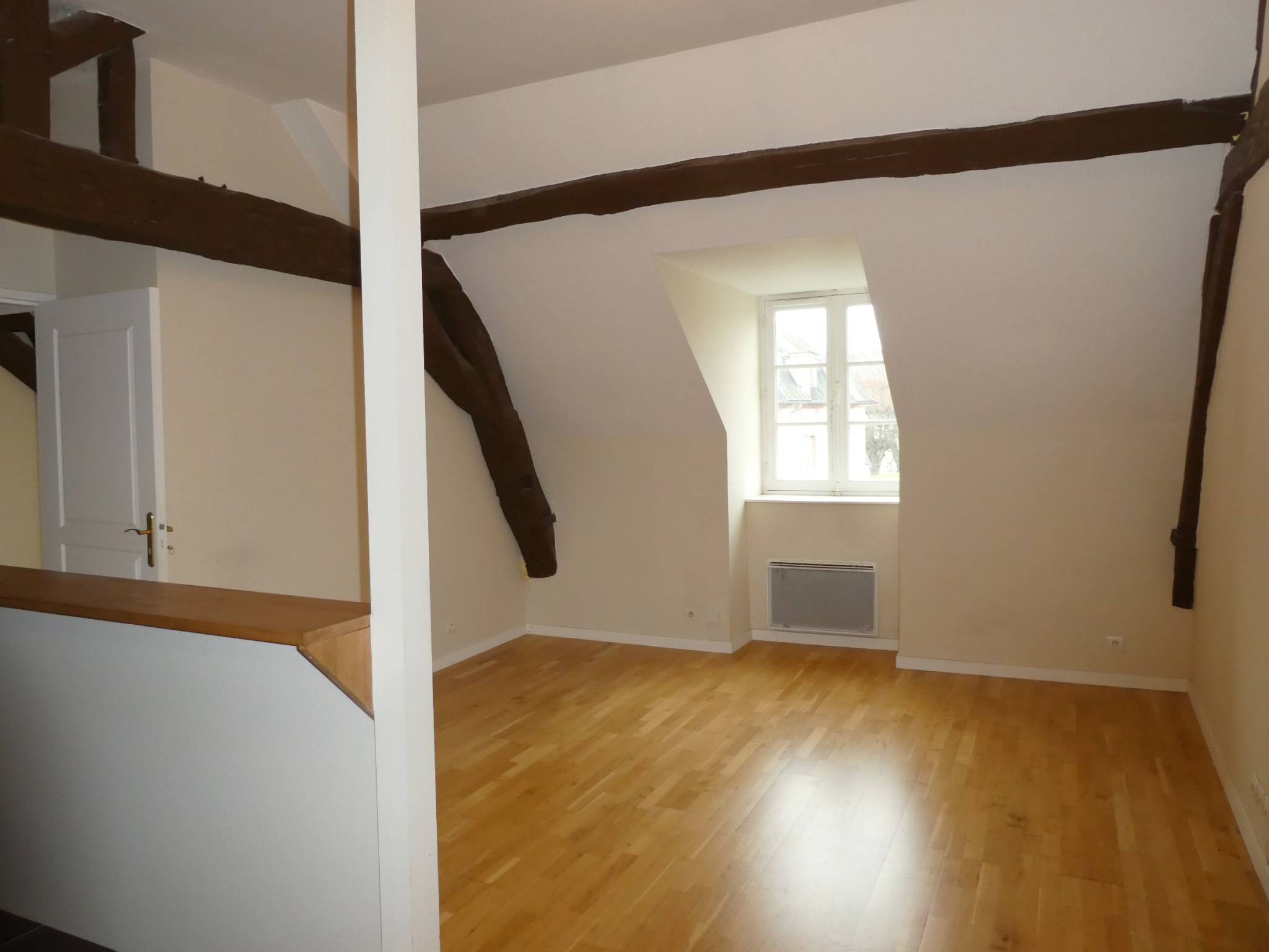 APPARTEMENT 2 PIÈCES AVEC PARKING