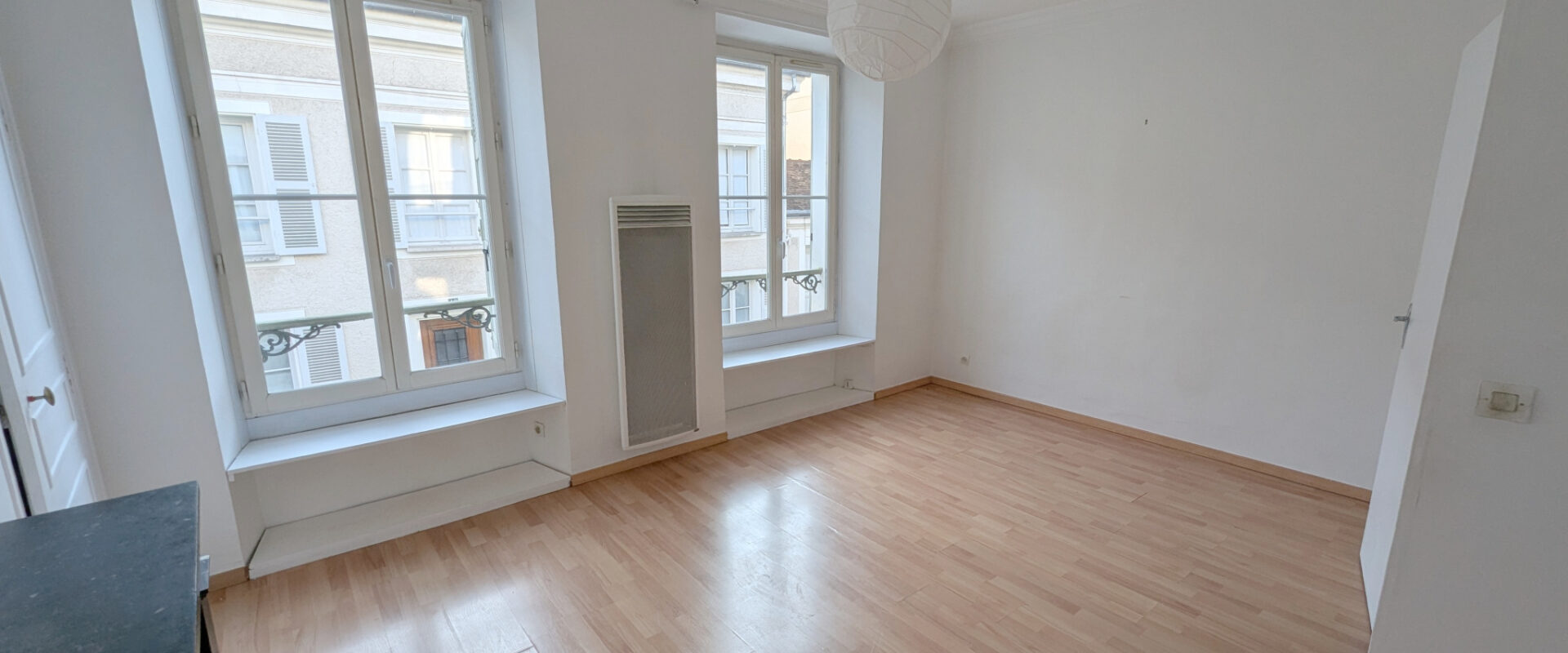 SOUS COMPROMIS. Studio 24 m2 env., centre ville !