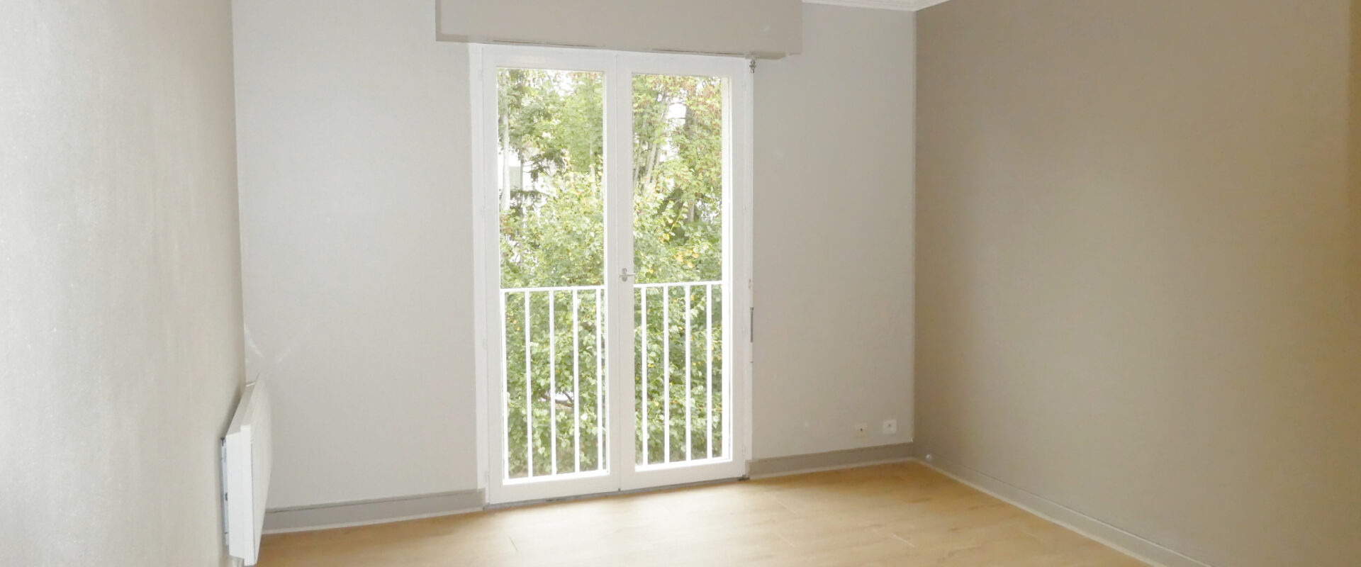 STUDIO 25 m2 en résidence avec parking